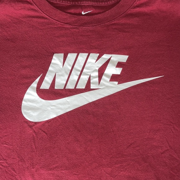 🔥🔥NIKE SHIRT🔥🔥 - Picture 2 of 4